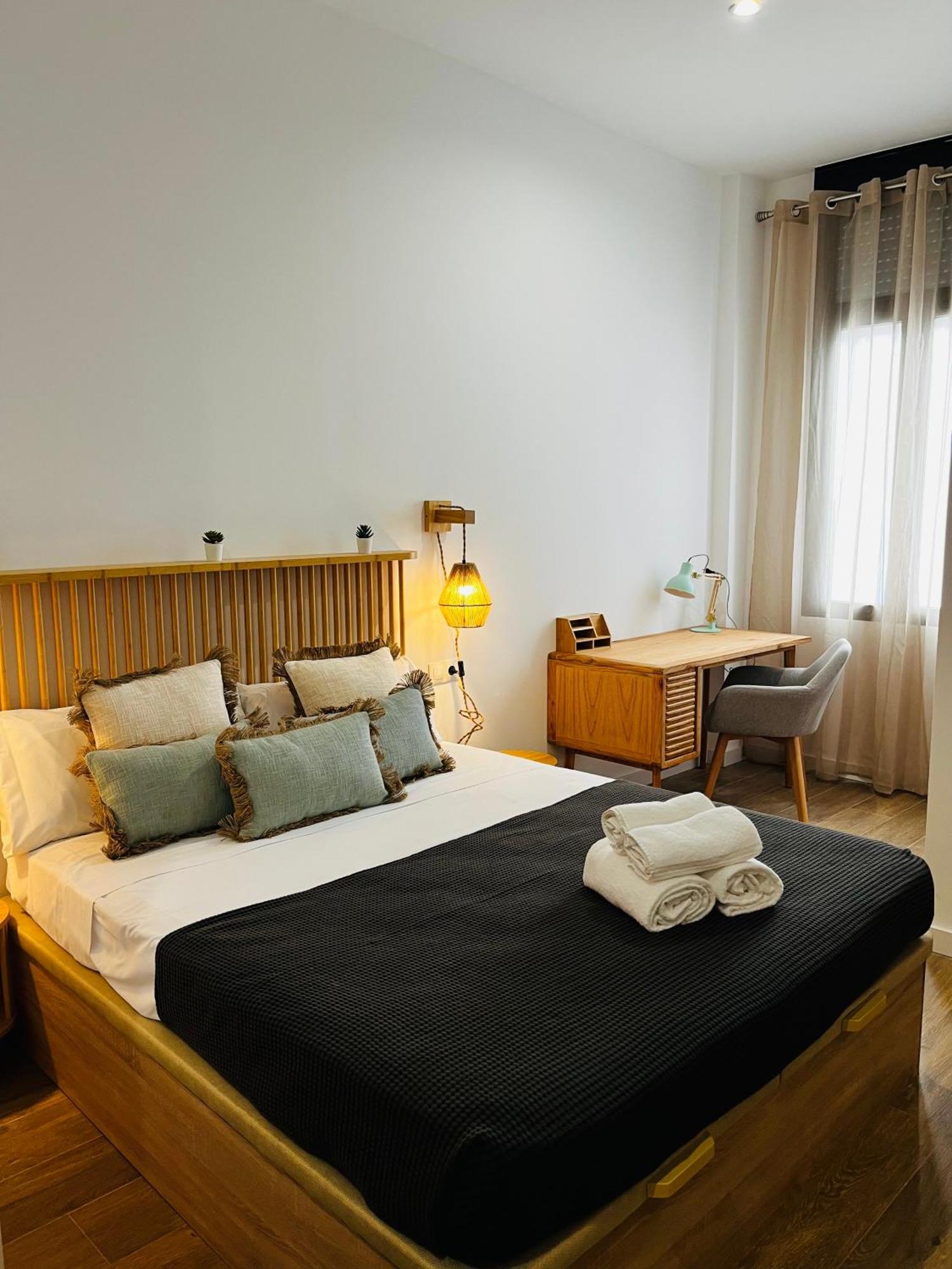 Travel Habitat Mediterranean Suites Valencie Exteriér fotografie