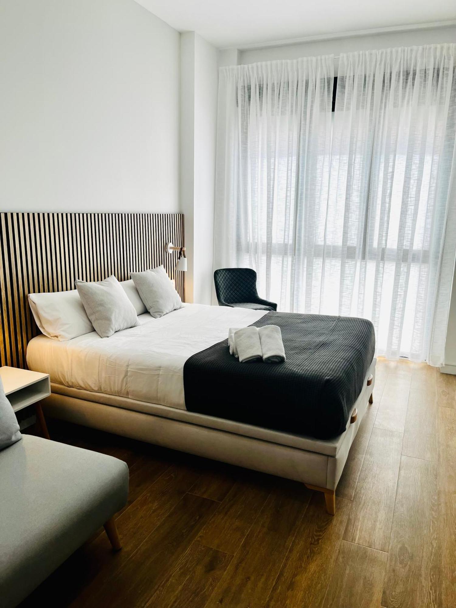 Travel Habitat Mediterranean Suites Valencie Pokoj fotografie